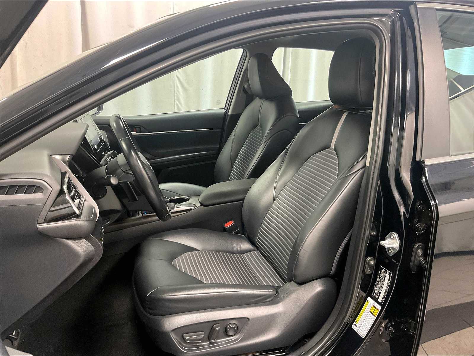 2023 Toyota Camry SE - Photo 10