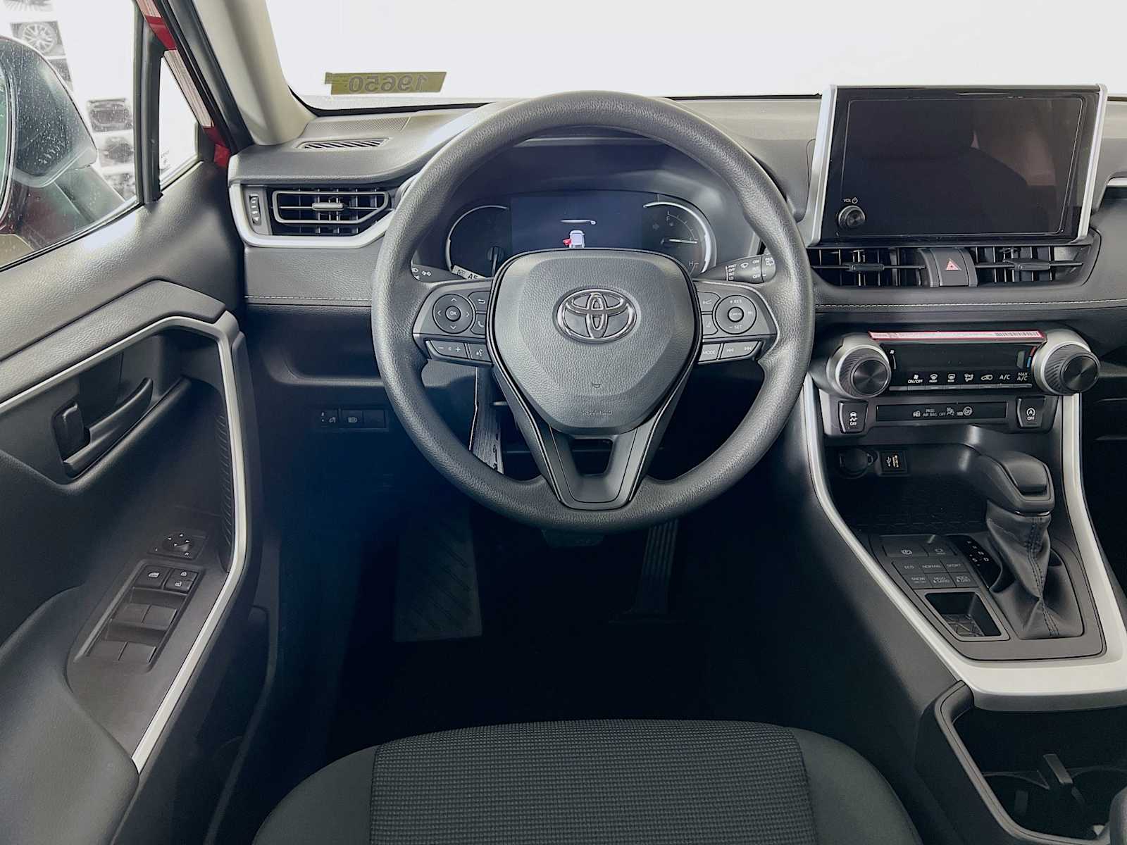 2025 Toyota RAV4 LE - Photo 15