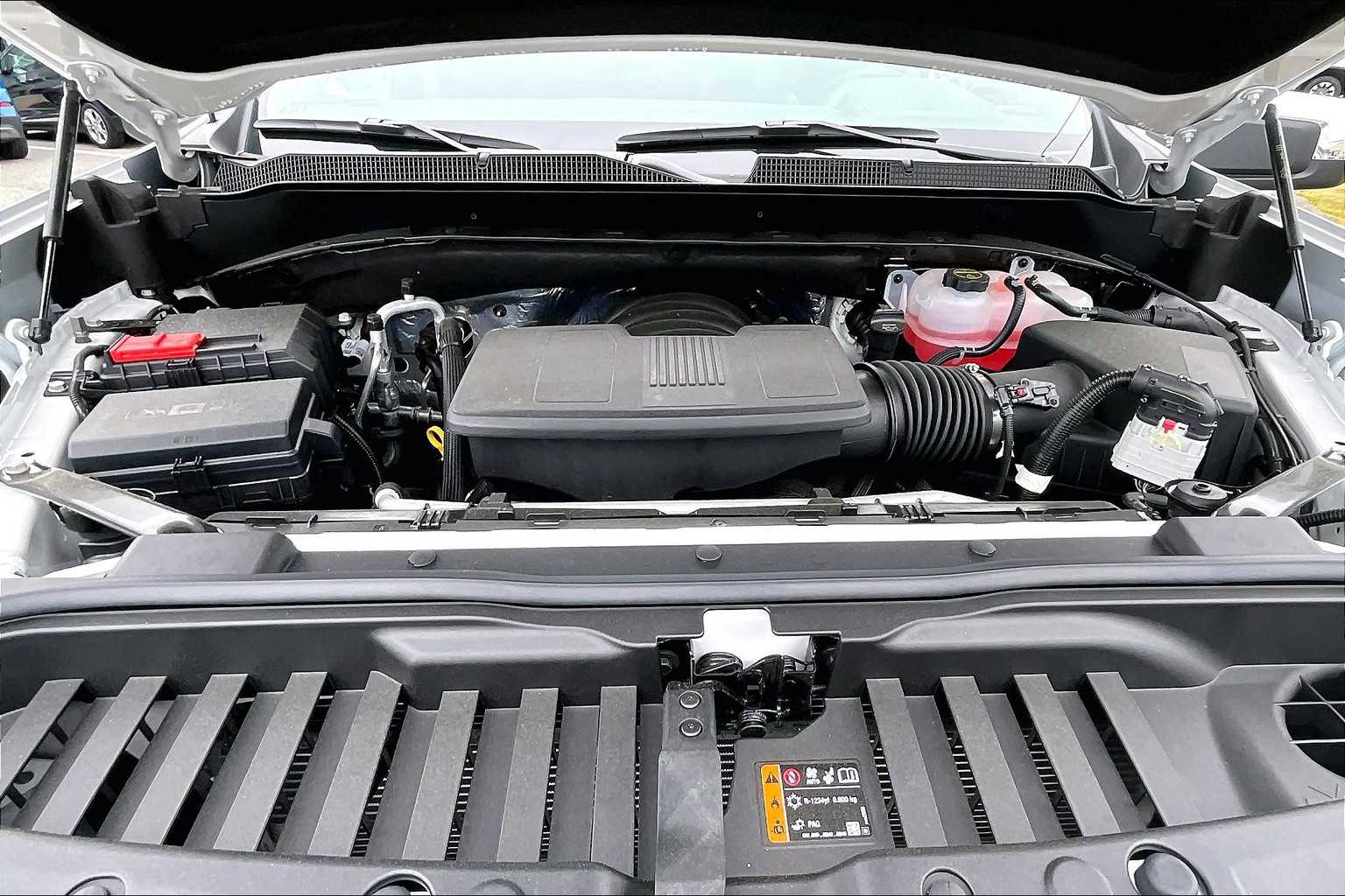 2025 Chevrolet Silverado 1500 LT - Photo 16