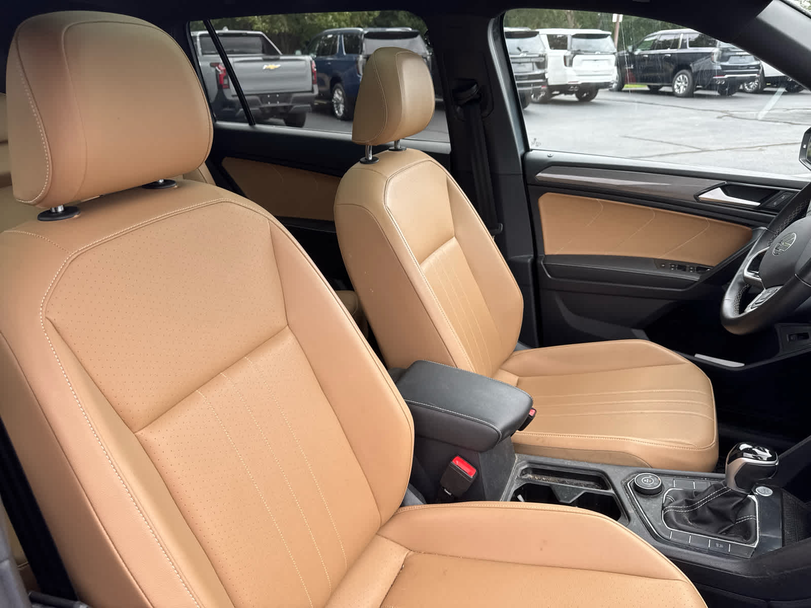 2022 Volkswagen Tiguan SE - Photo 11
