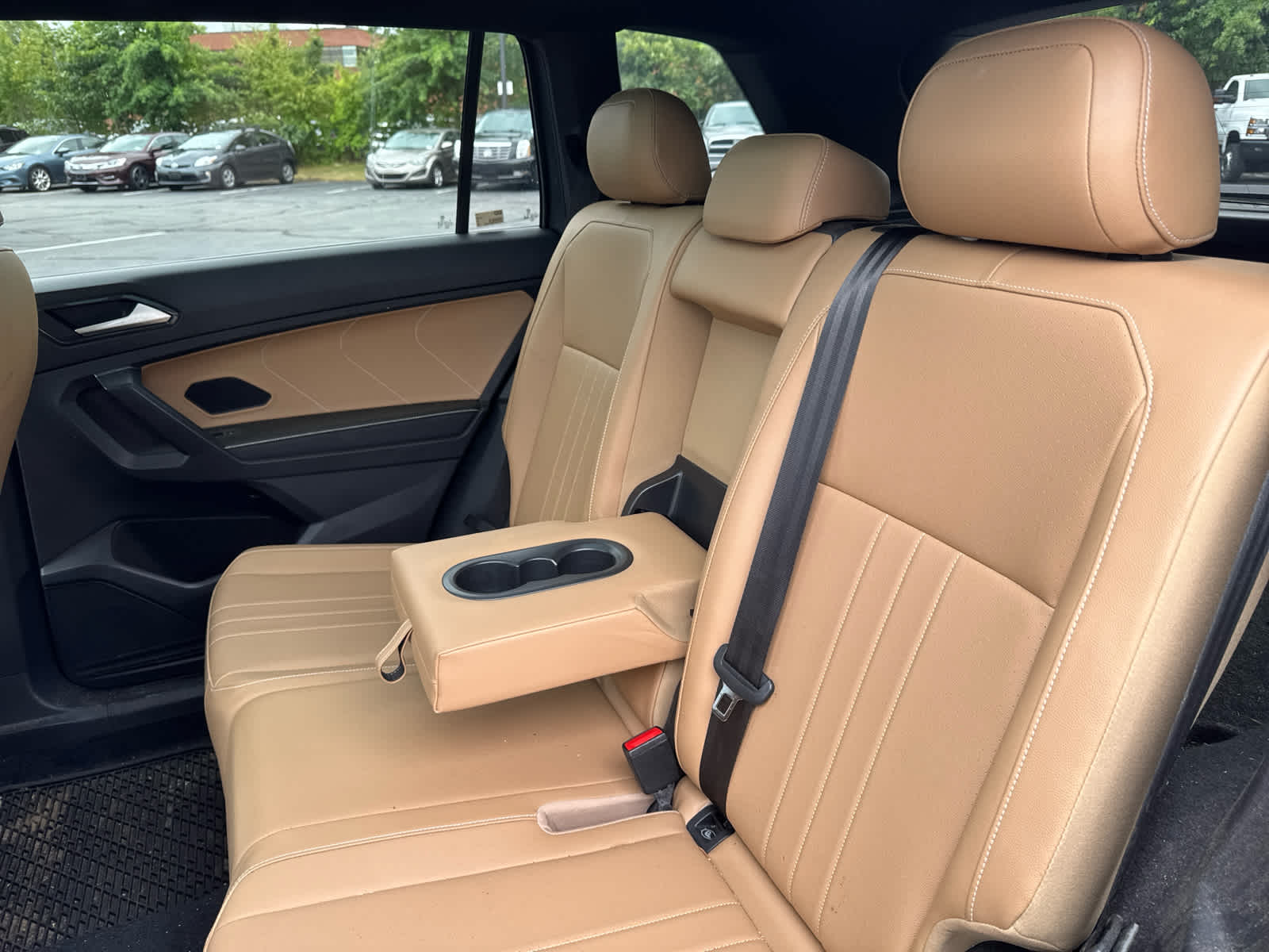 2022 Volkswagen Tiguan SE - Photo 13