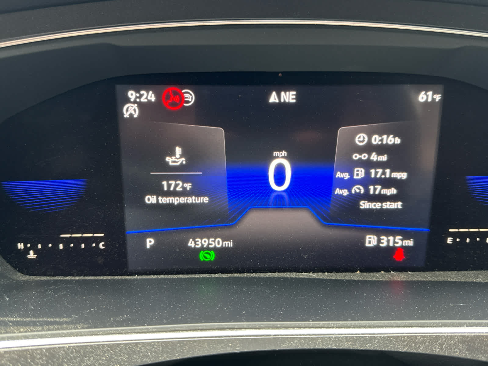 2022 Volkswagen Tiguan SE - Photo 17