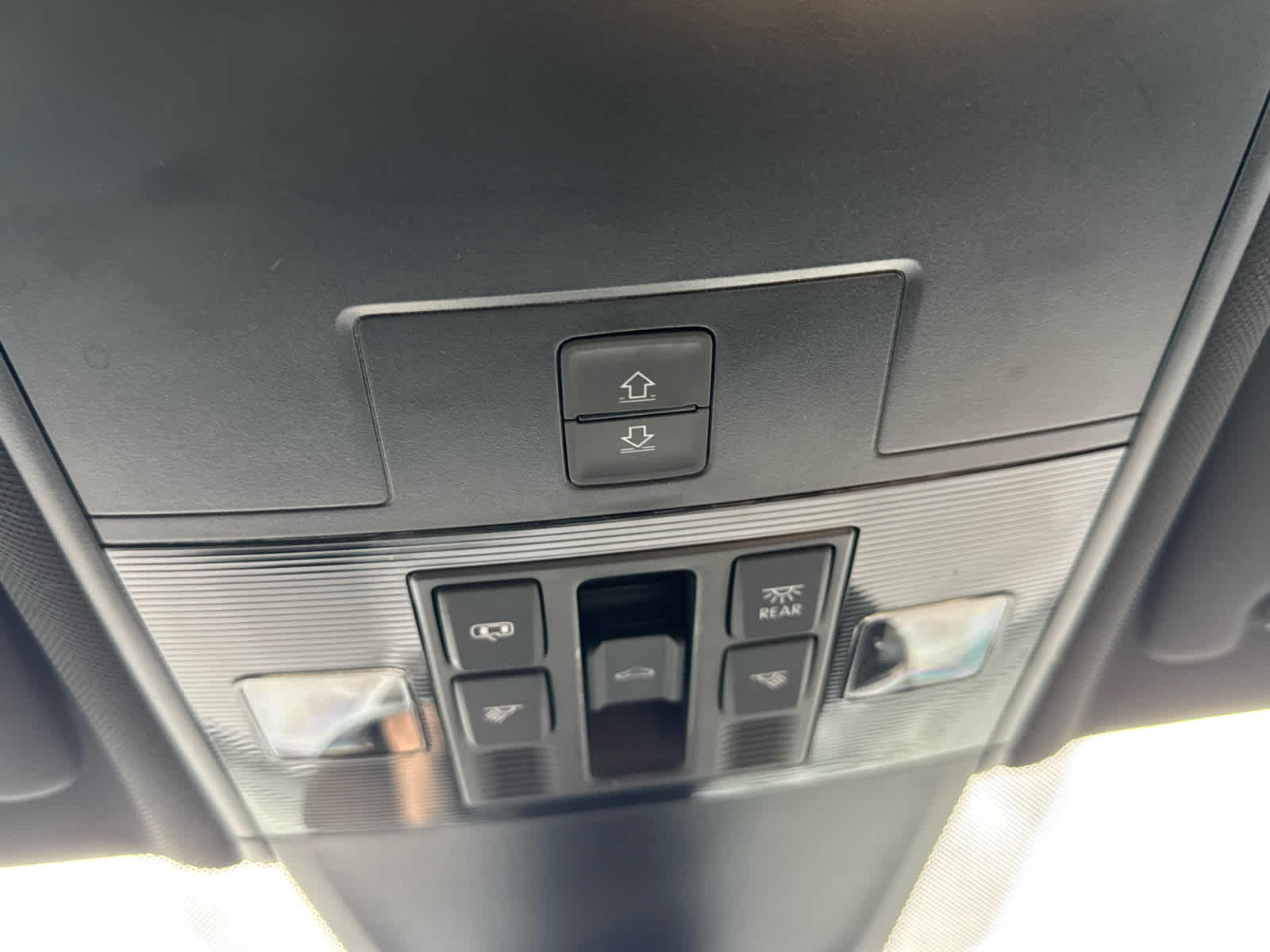 2022 Volkswagen Tiguan SE - Photo 18