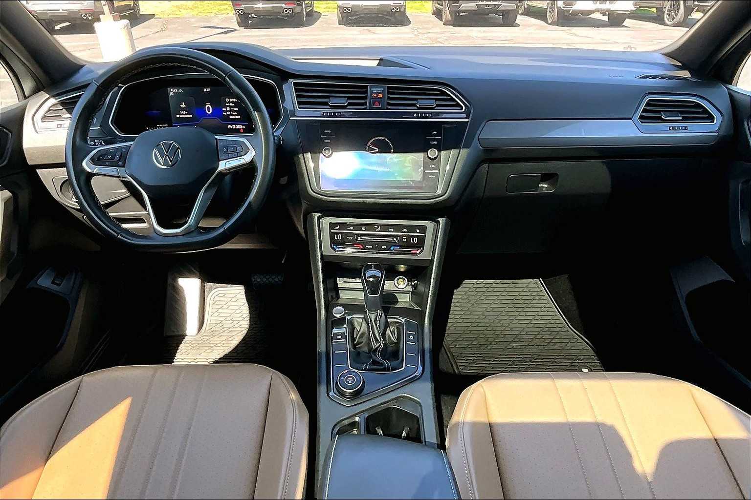 2022 Volkswagen Tiguan SE - Photo 20