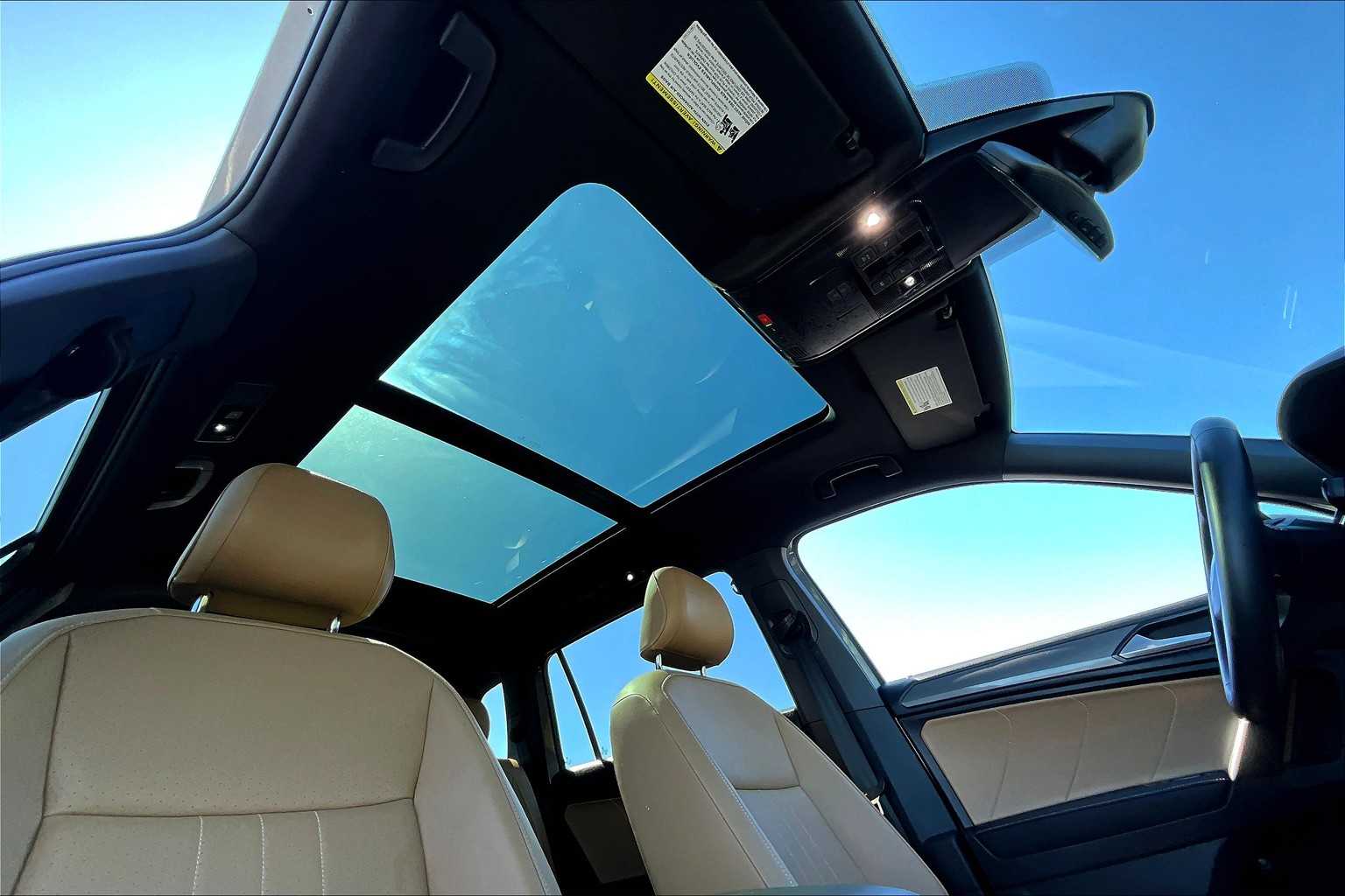 2022 Volkswagen Tiguan SE - Photo 22