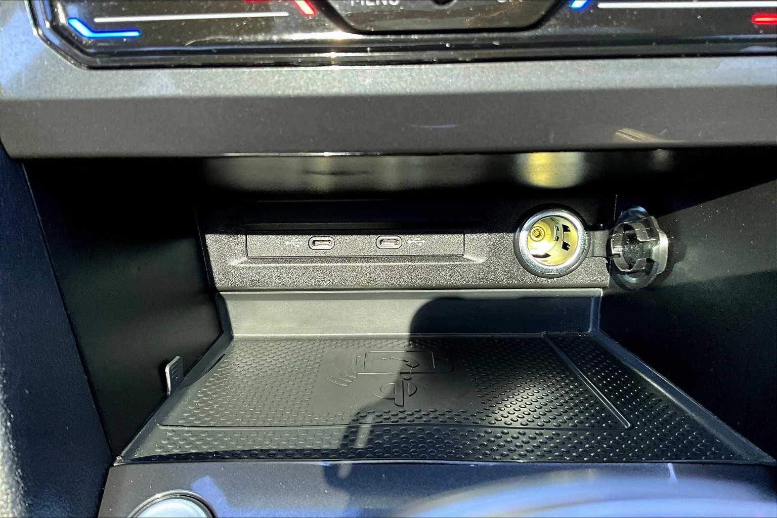 2022 Volkswagen Tiguan SE - Photo 27
