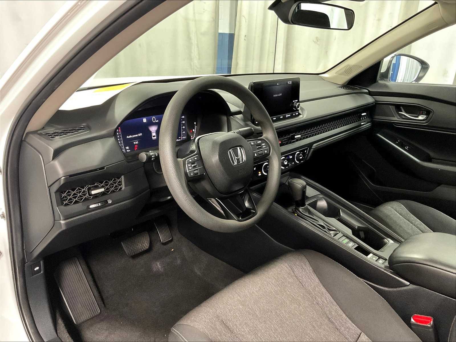 2024 Honda Accord EX - Photo 8