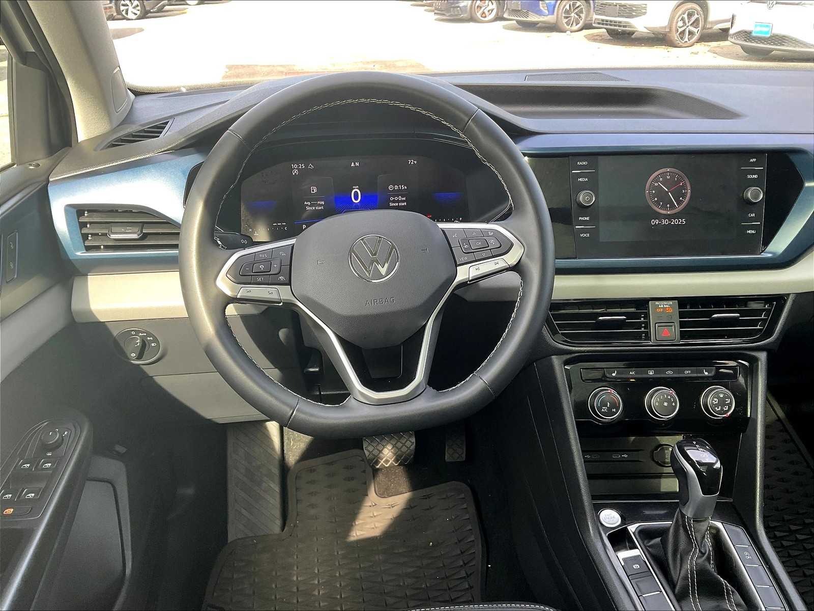 2023 Volkswagen Taos SE - Photo 17