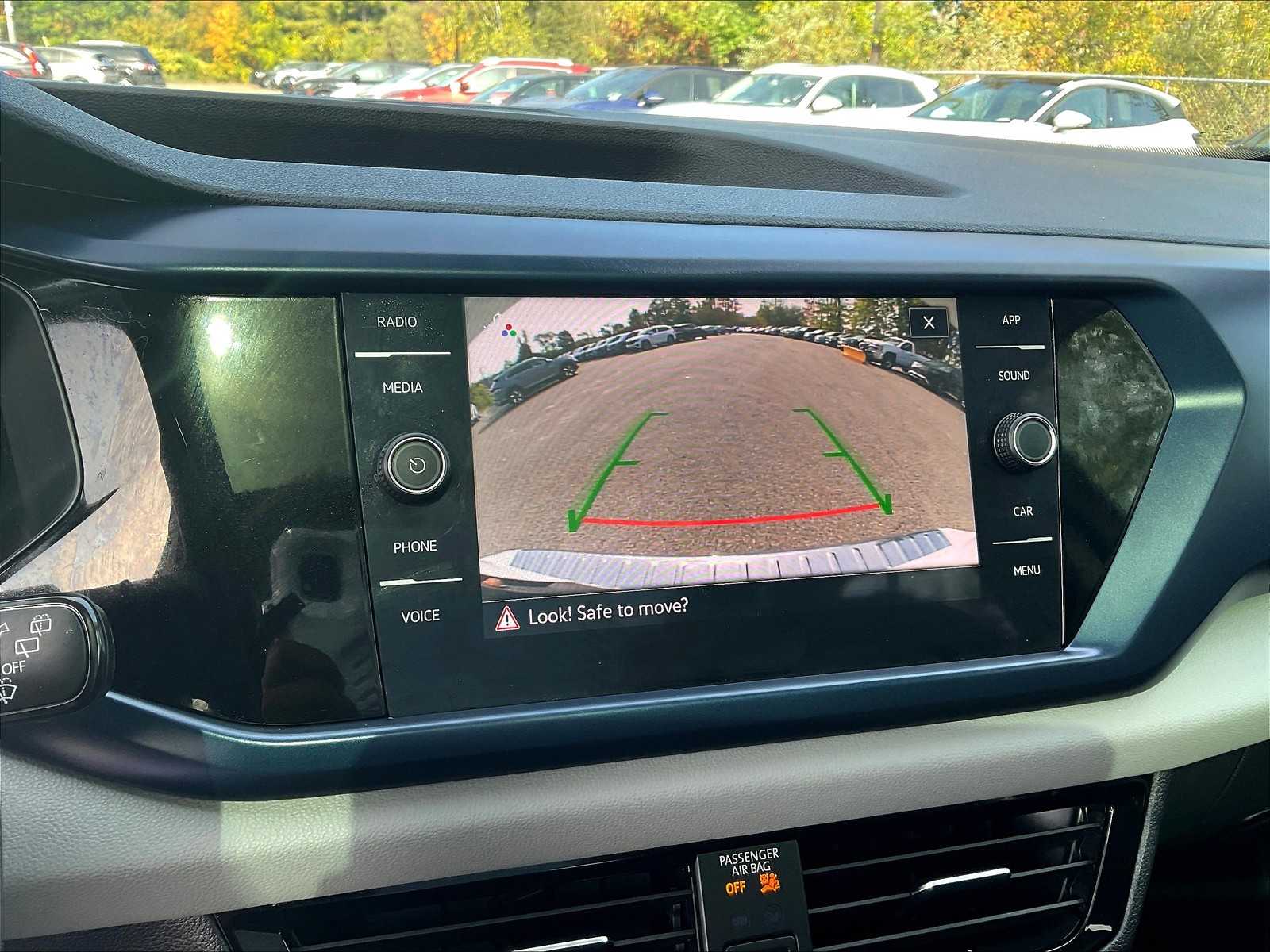 2023 Volkswagen Taos SE - Photo 19