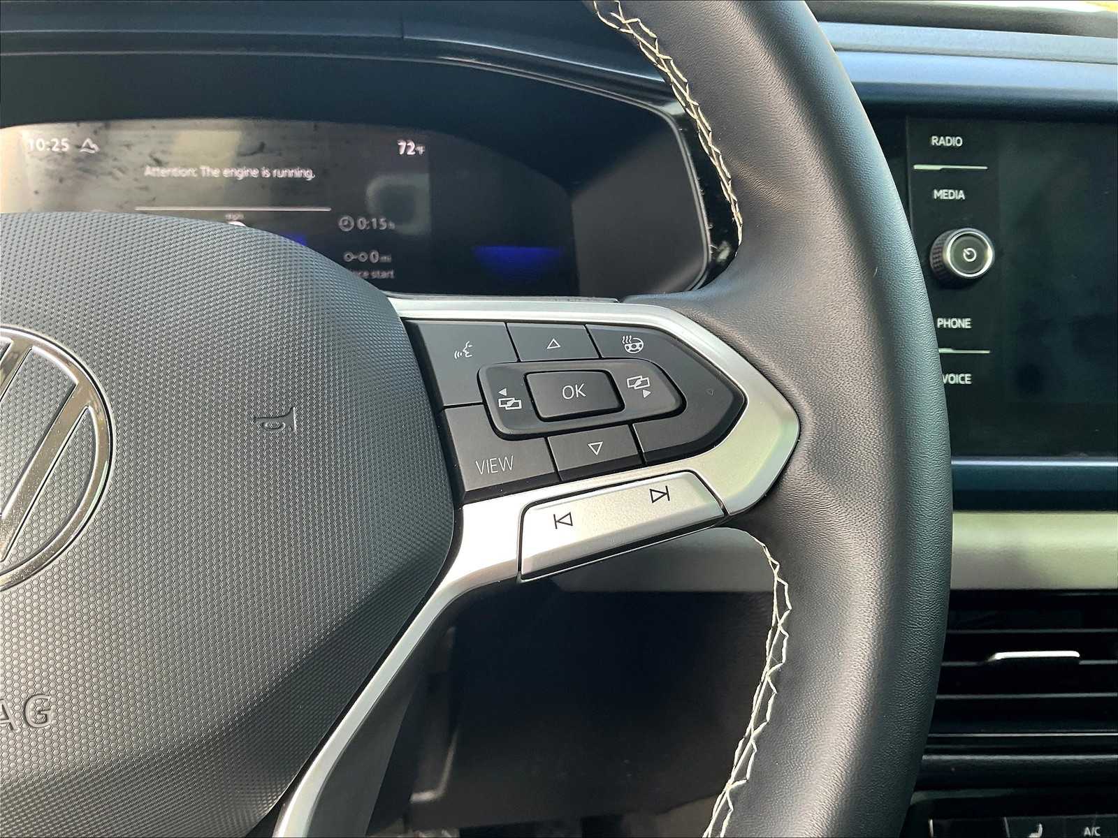 2023 Volkswagen Taos SE - Photo 24