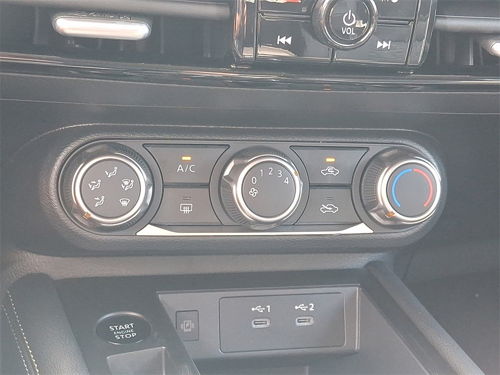 2025 Nissan Kicks SV - Photo 11