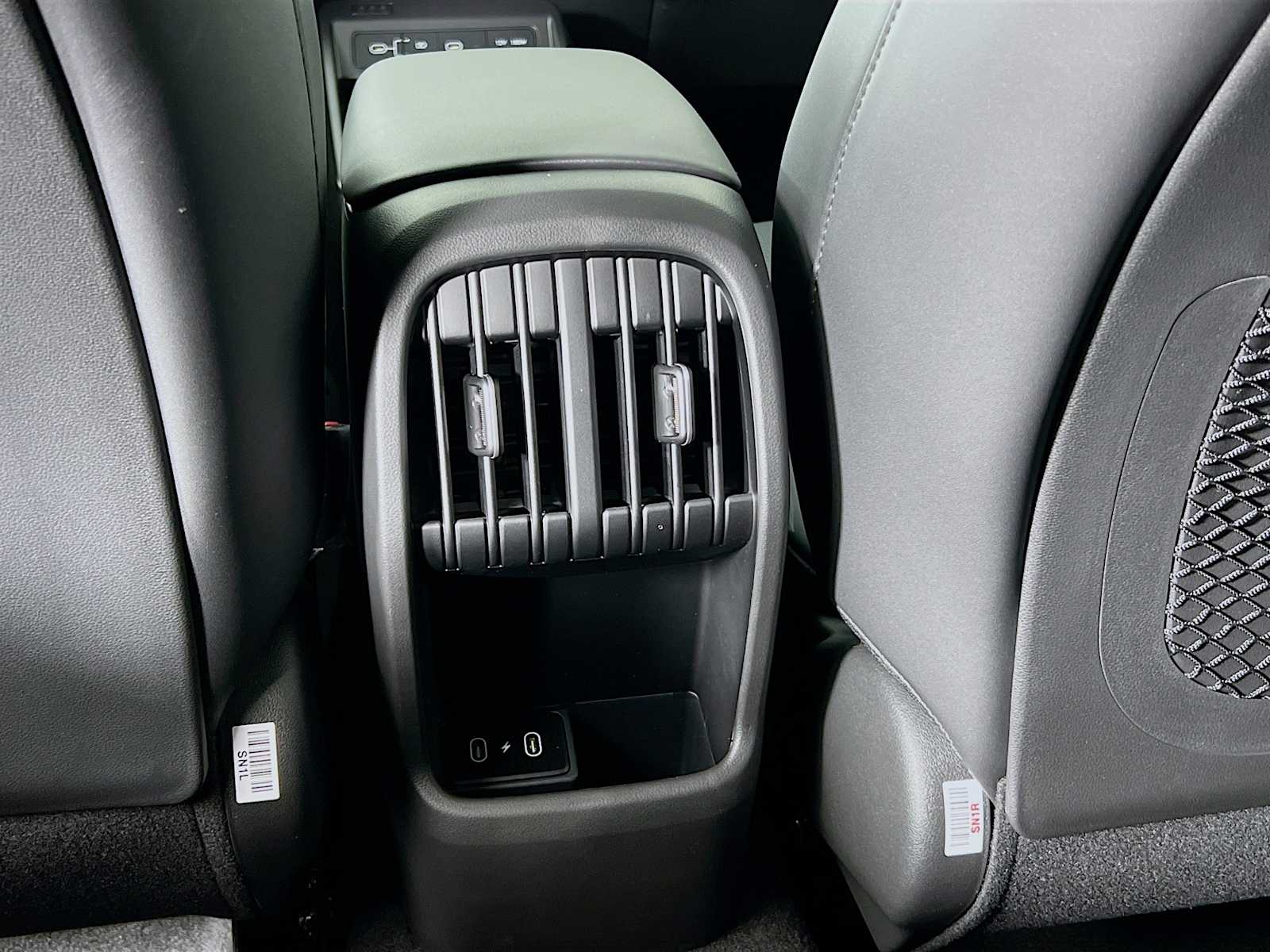 2026 Hyundai Kona SEL Premium - Photo 14