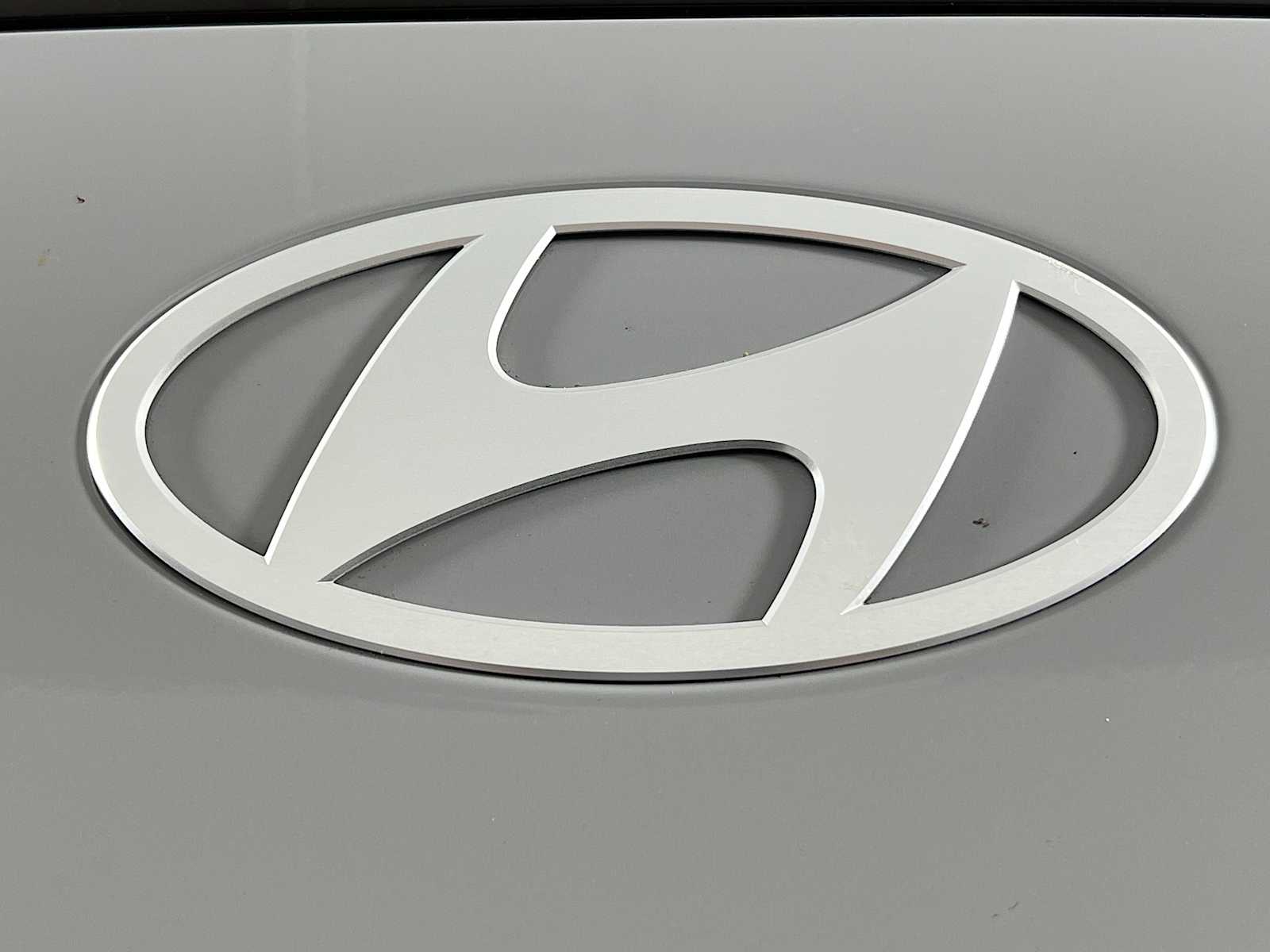 2026 Hyundai Kona SEL Premium - Photo 18