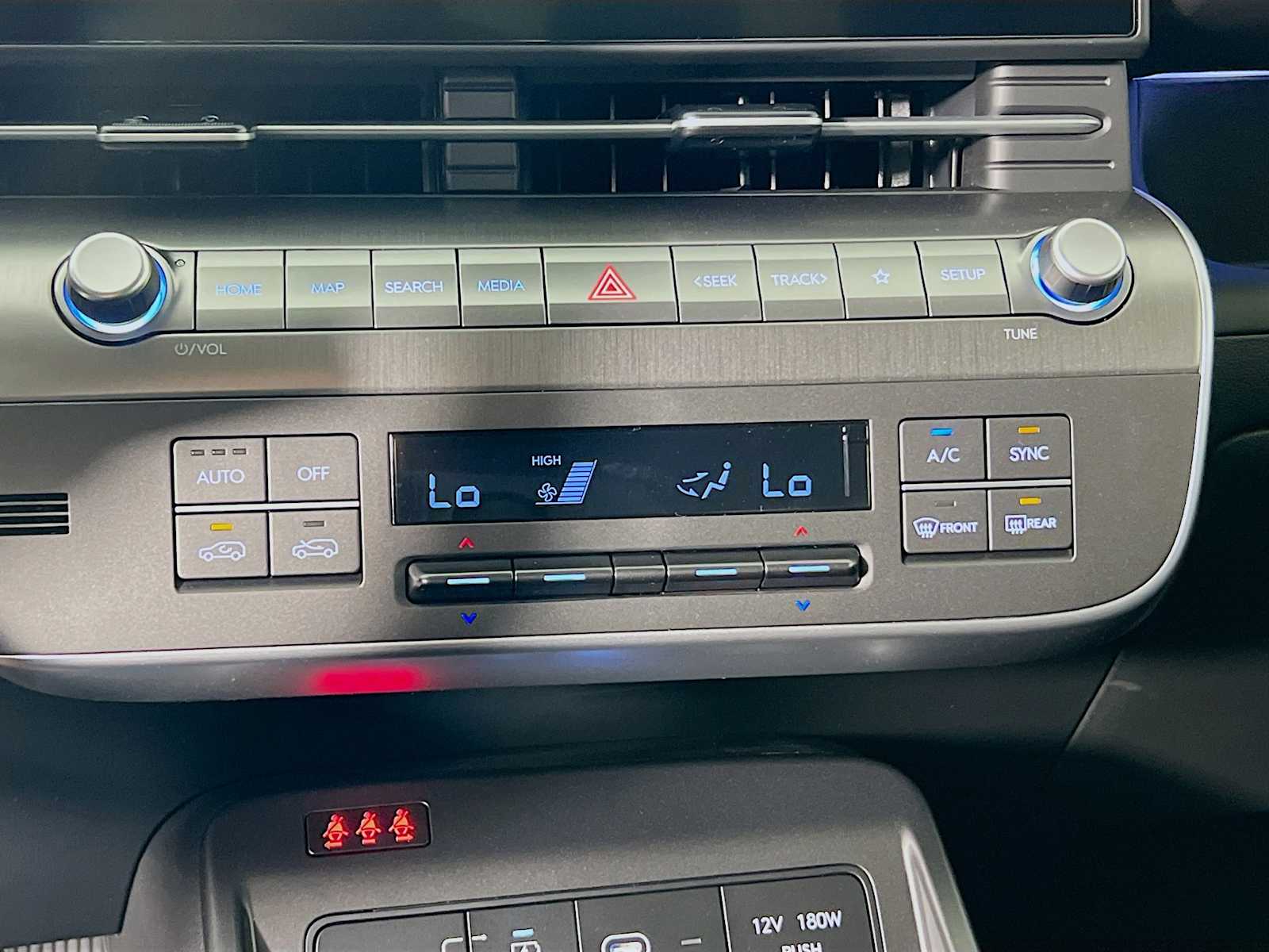 2026 Hyundai Kona SEL Premium - Photo 10