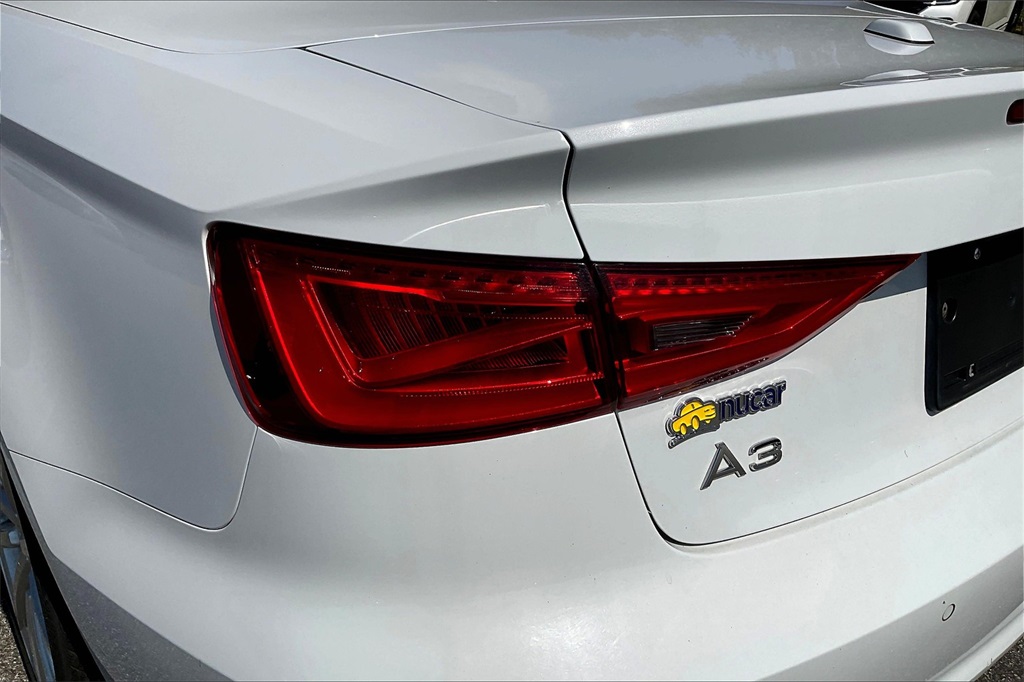 2015 Audi A3 2.0T Premium - Photo 29