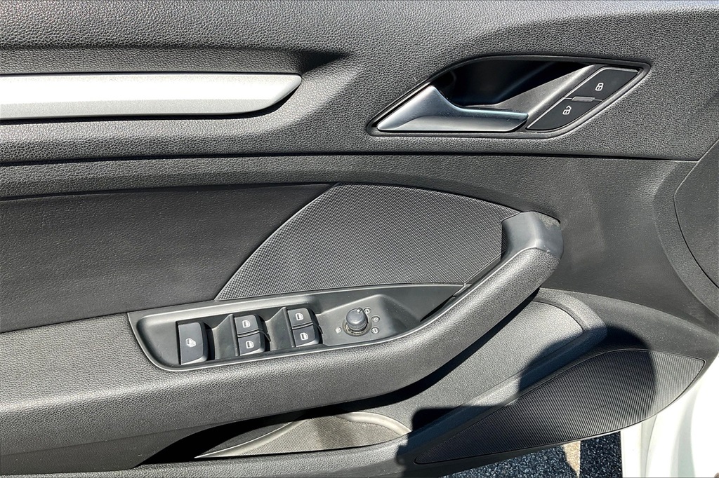 2015 Audi A3 2.0T Premium - Photo 35