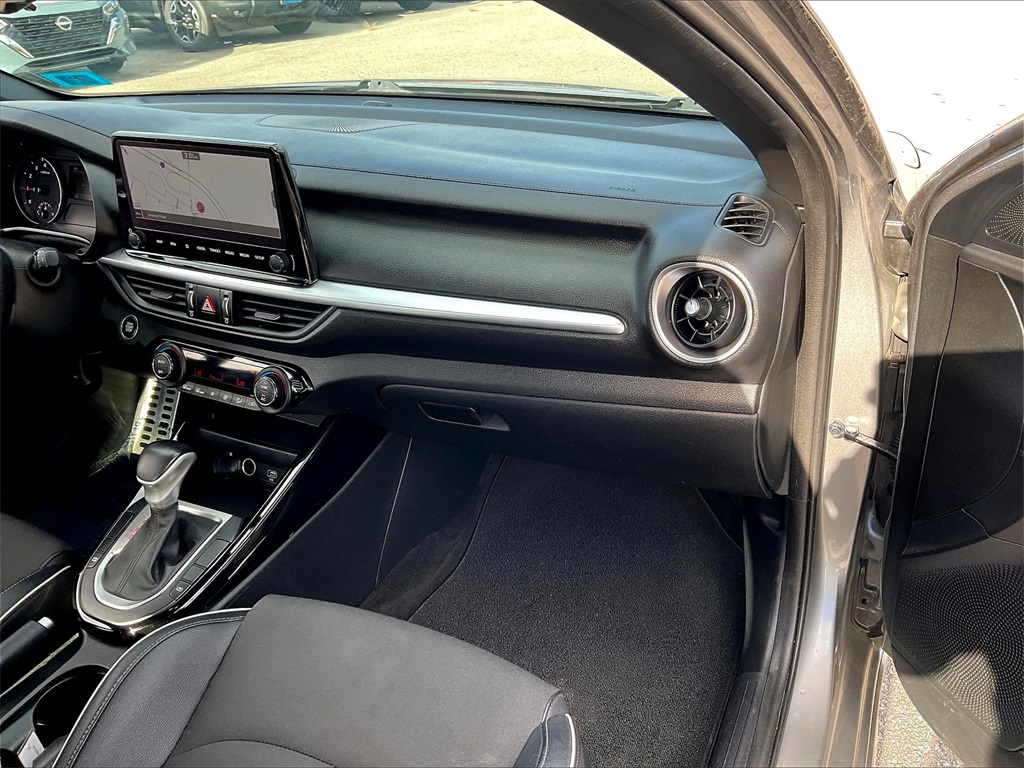 2022 Kia Forte GT-Line - Photo 12