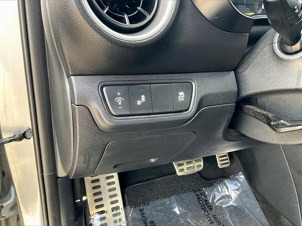 2022 Kia Forte GT-Line - Photo 25