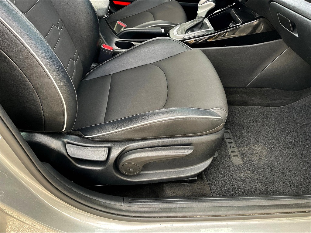 2022 Kia Forte GT-Line - Photo 34