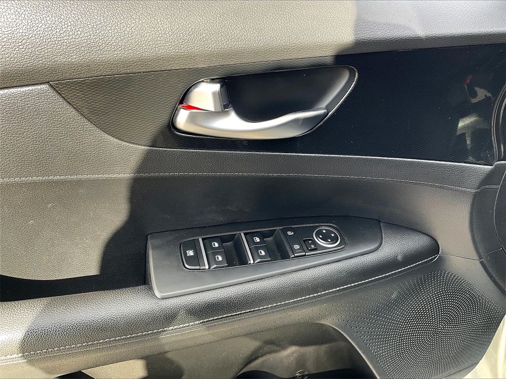 2022 Kia Forte GT-Line - Photo 35
