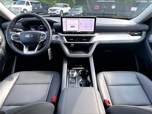 2025 Ford Explorer Active - Photo 6