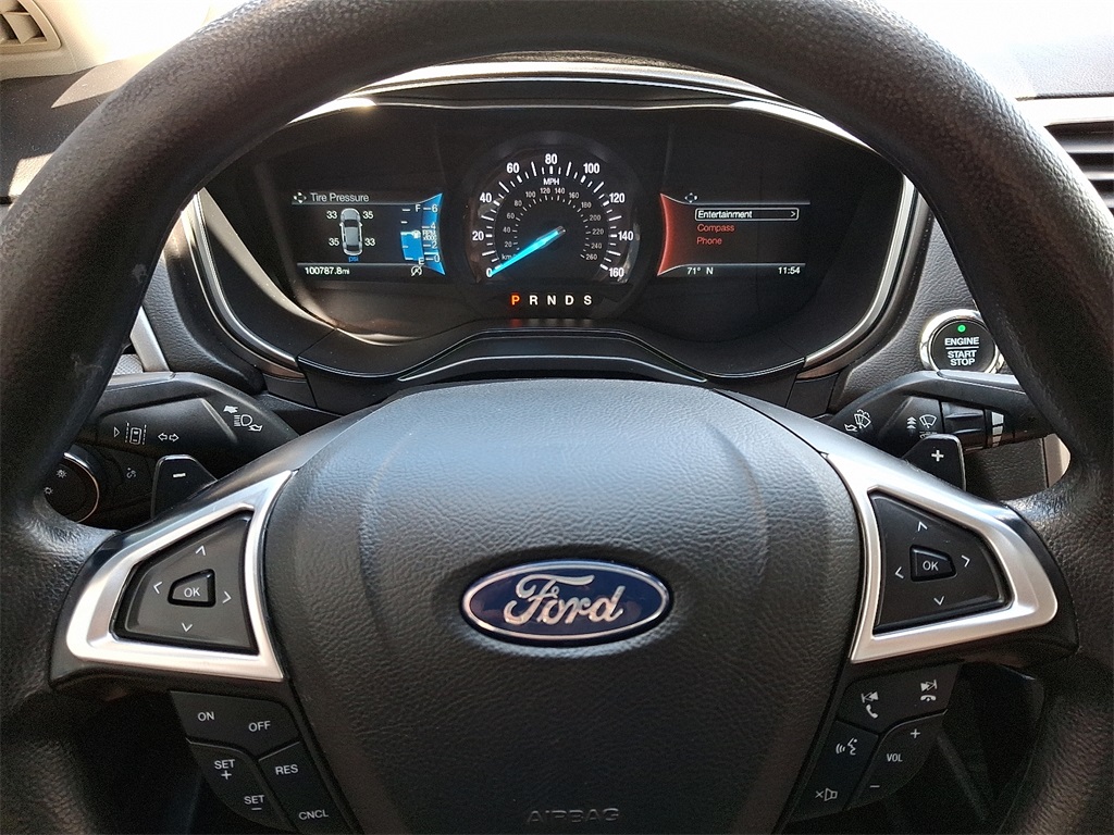 2019 Ford Fusion SE - Photo 18