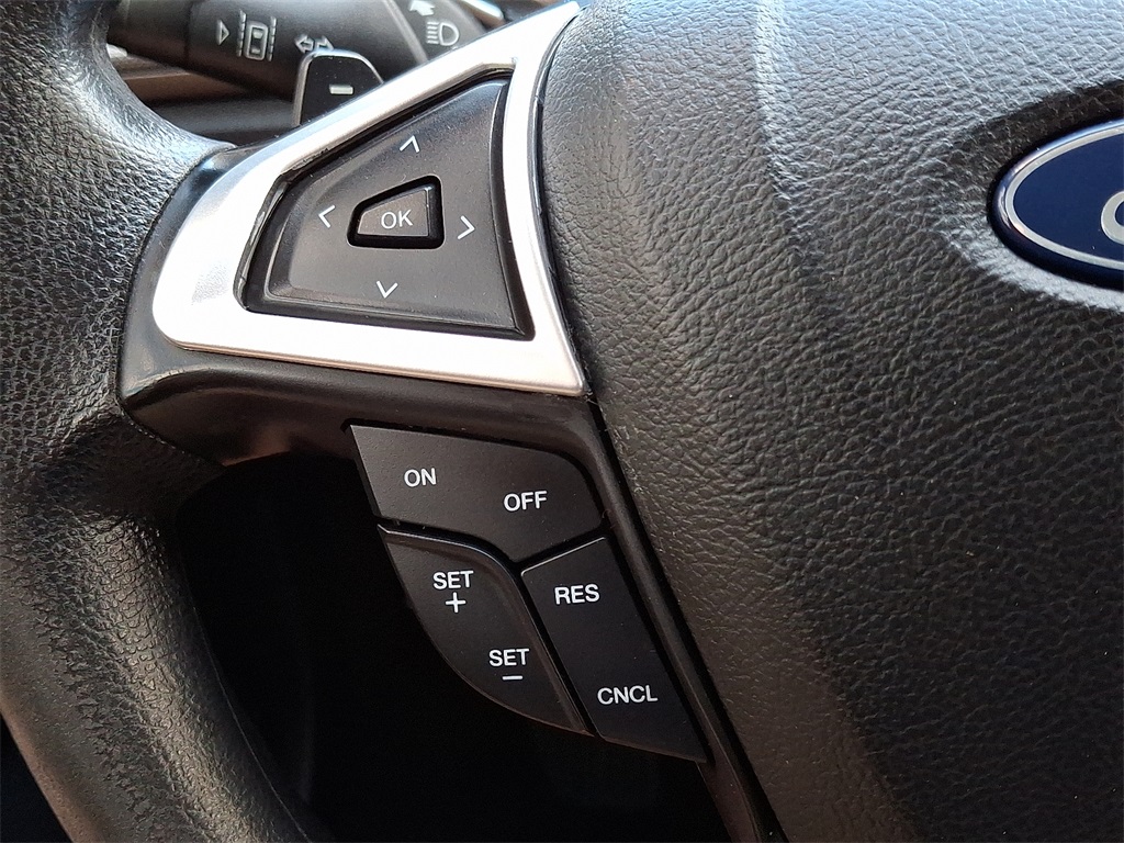 2019 Ford Fusion SE - Photo 20