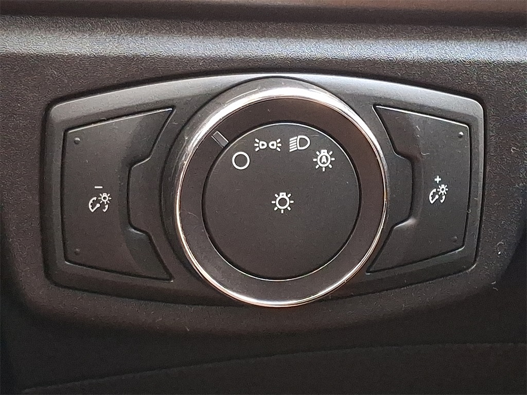 2019 Ford Fusion SE - Photo 25