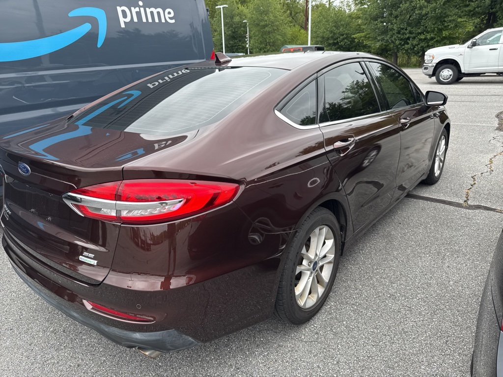 2019 Ford Fusion SE - Photo 5