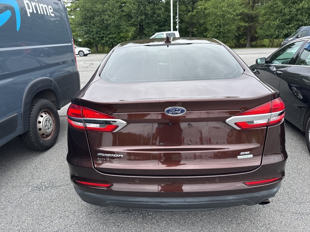 2019 Ford Fusion SE - Photo 6