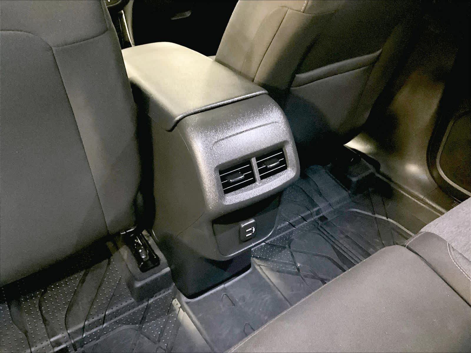 2023 Chevrolet Equinox LT - Photo 28