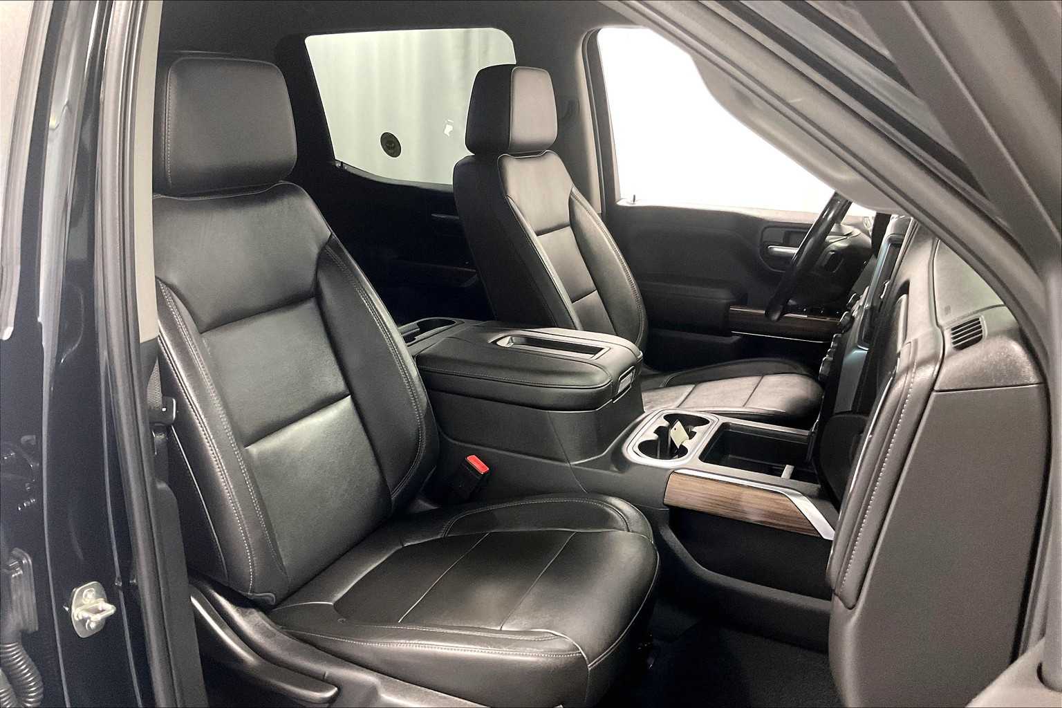 2019 Chevrolet Silverado 1500 RST - Photo 11
