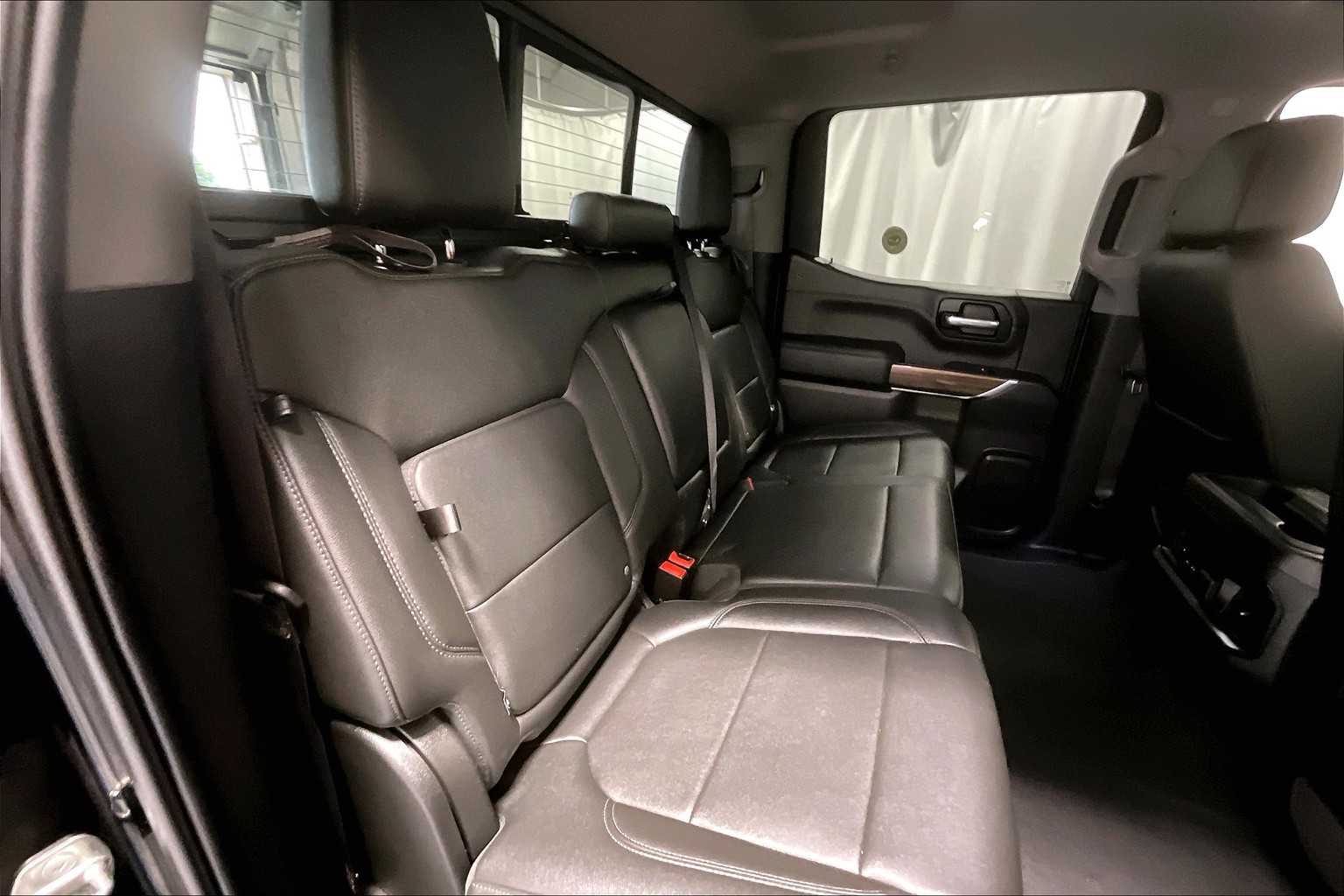 2019 Chevrolet Silverado 1500 RST - Photo 16