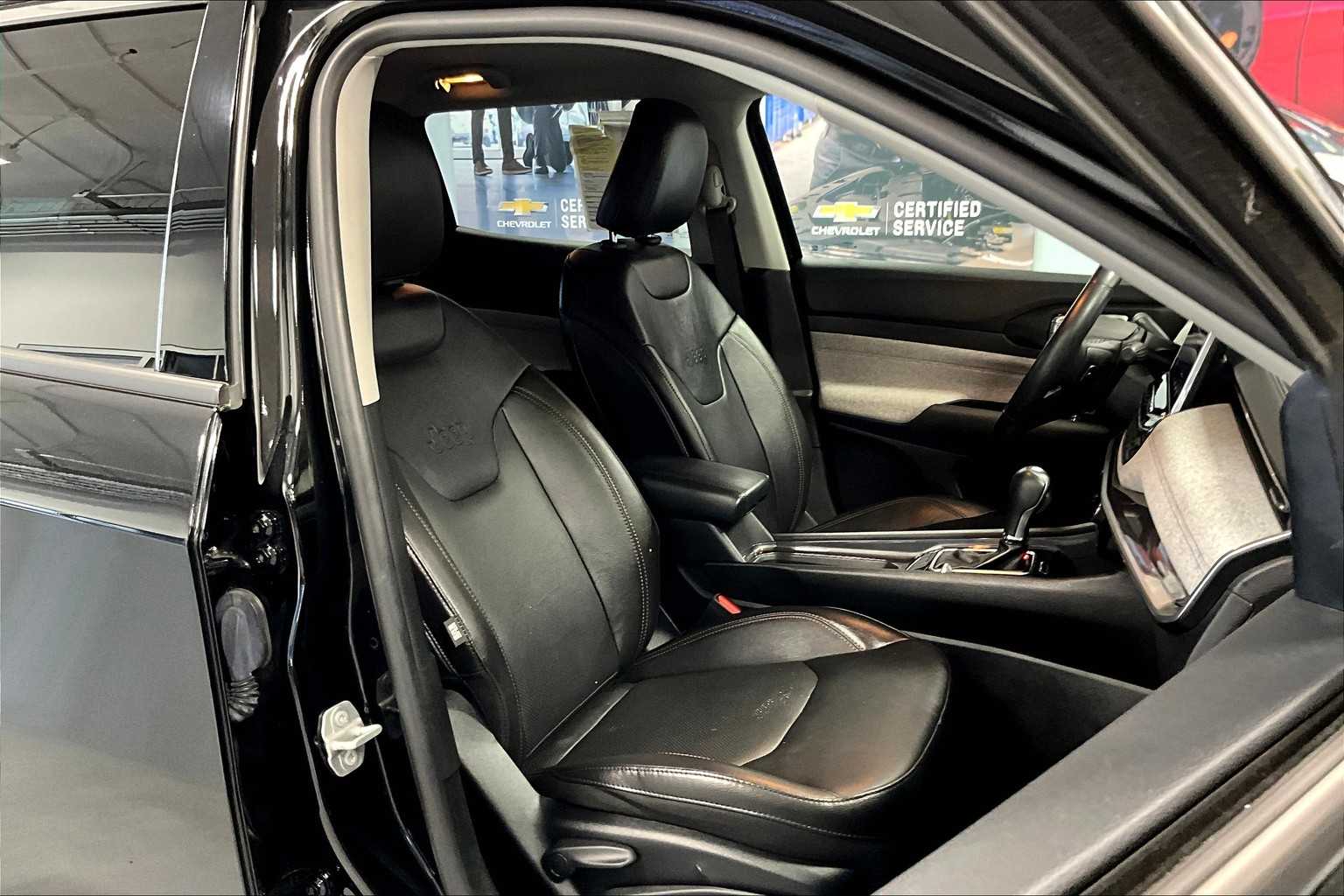 2022 Jeep Compass Latitude Lux - Photo 11