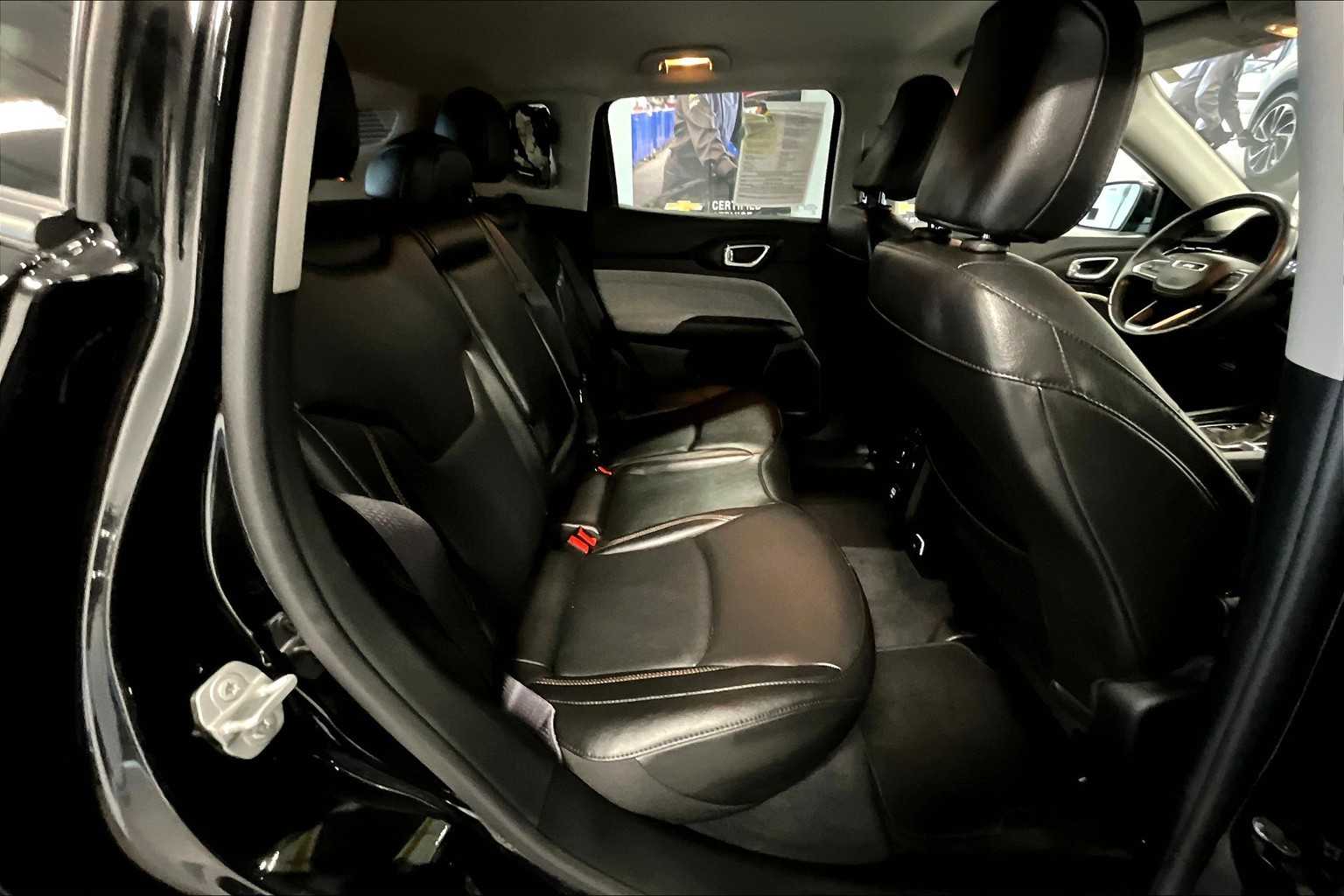 2022 Jeep Compass Latitude Lux - Photo 16