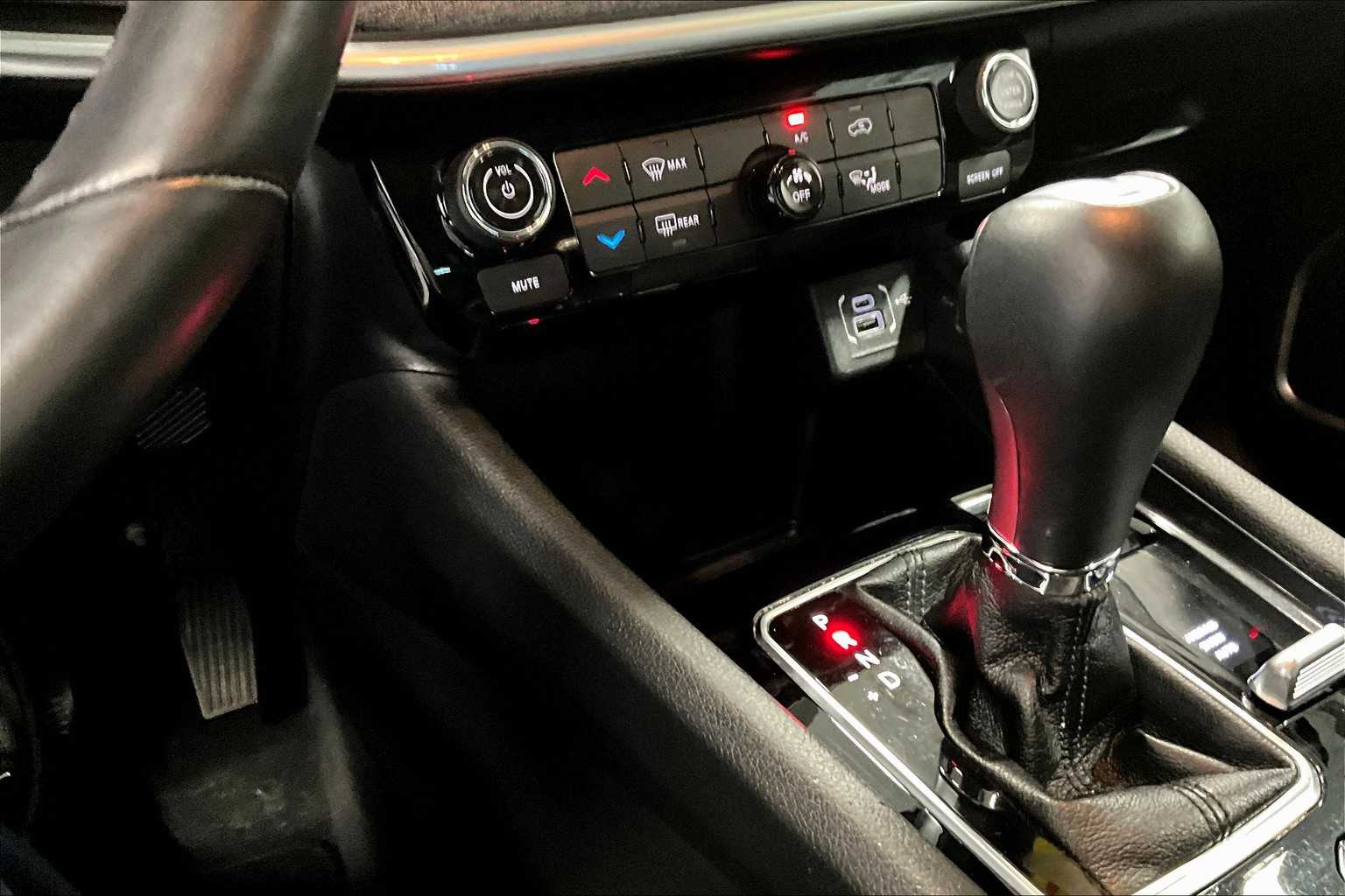 2022 Jeep Compass Latitude Lux - Photo 25