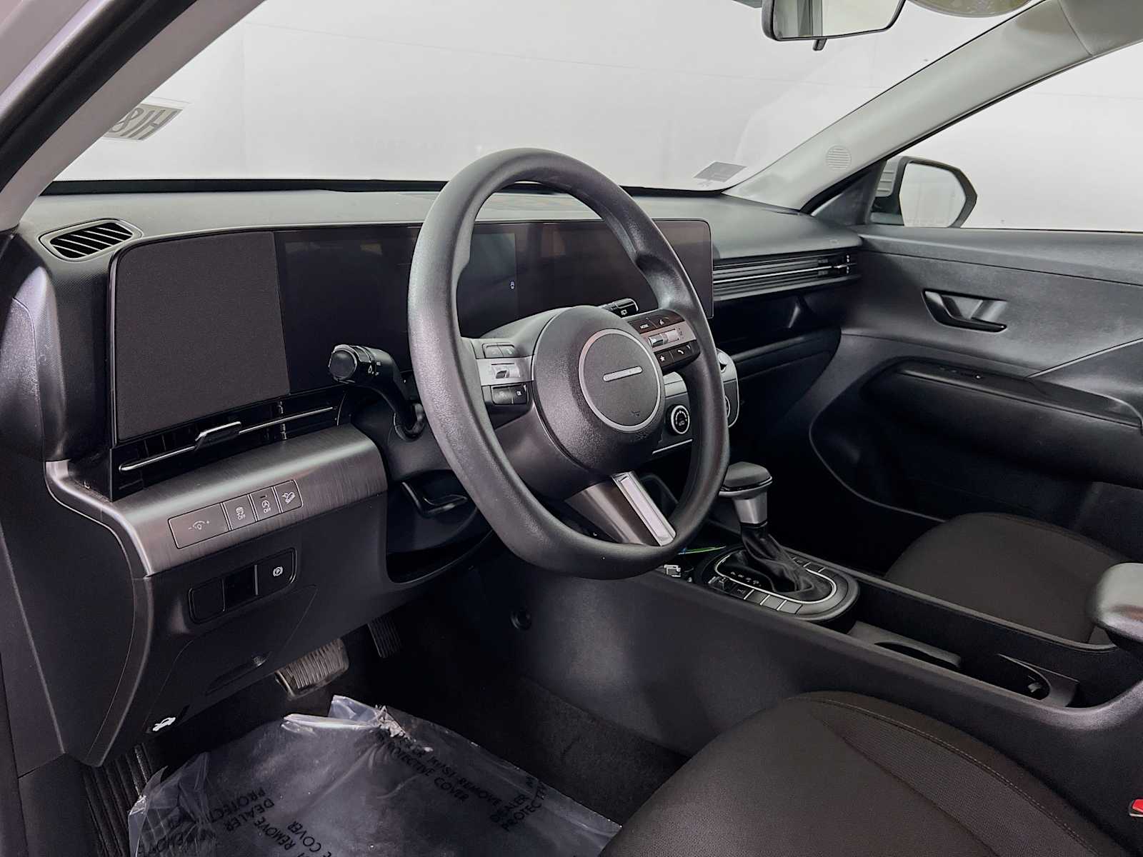2024 Hyundai Kona SE - Photo 9