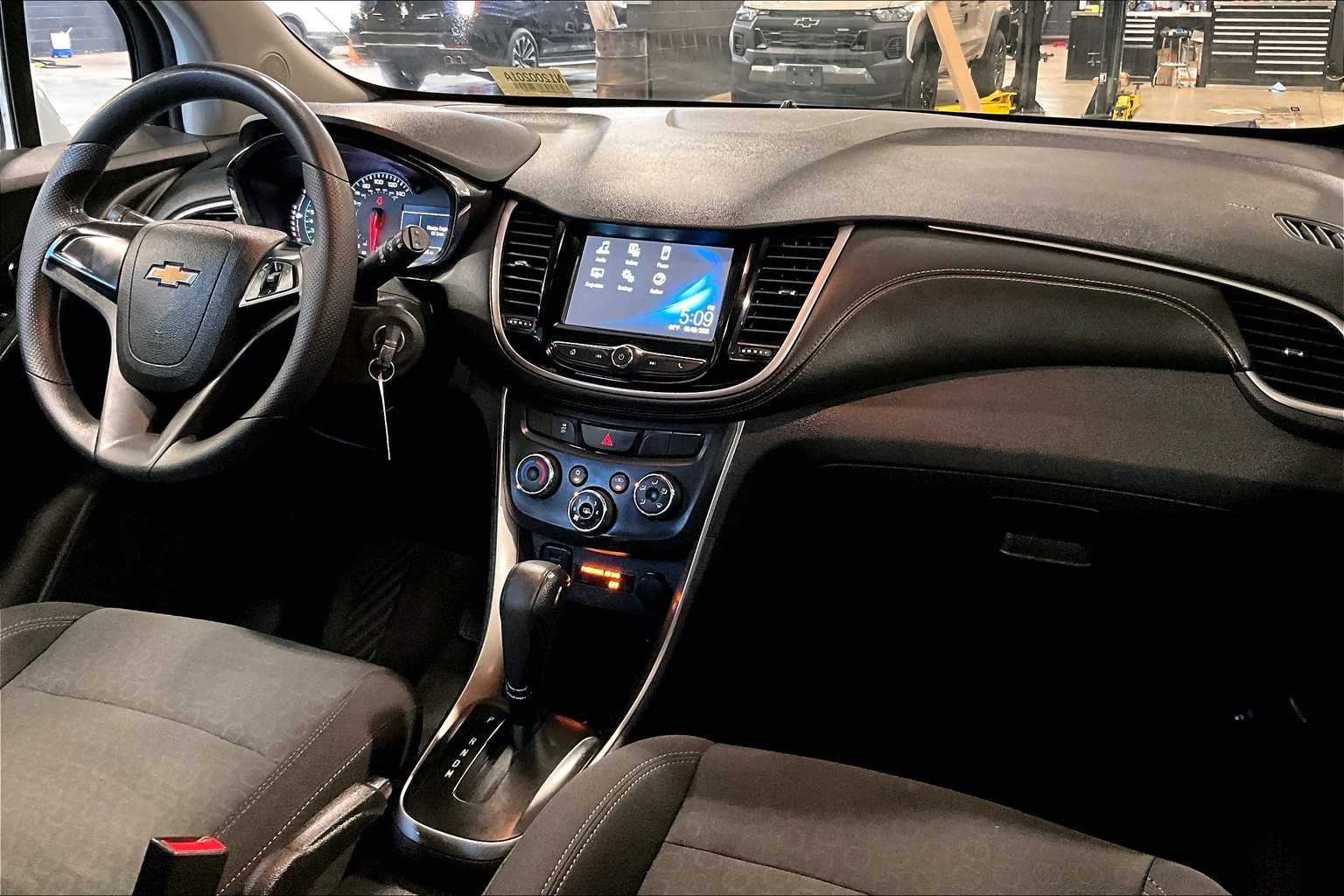 2017 Chevrolet Trax LS - Photo 14