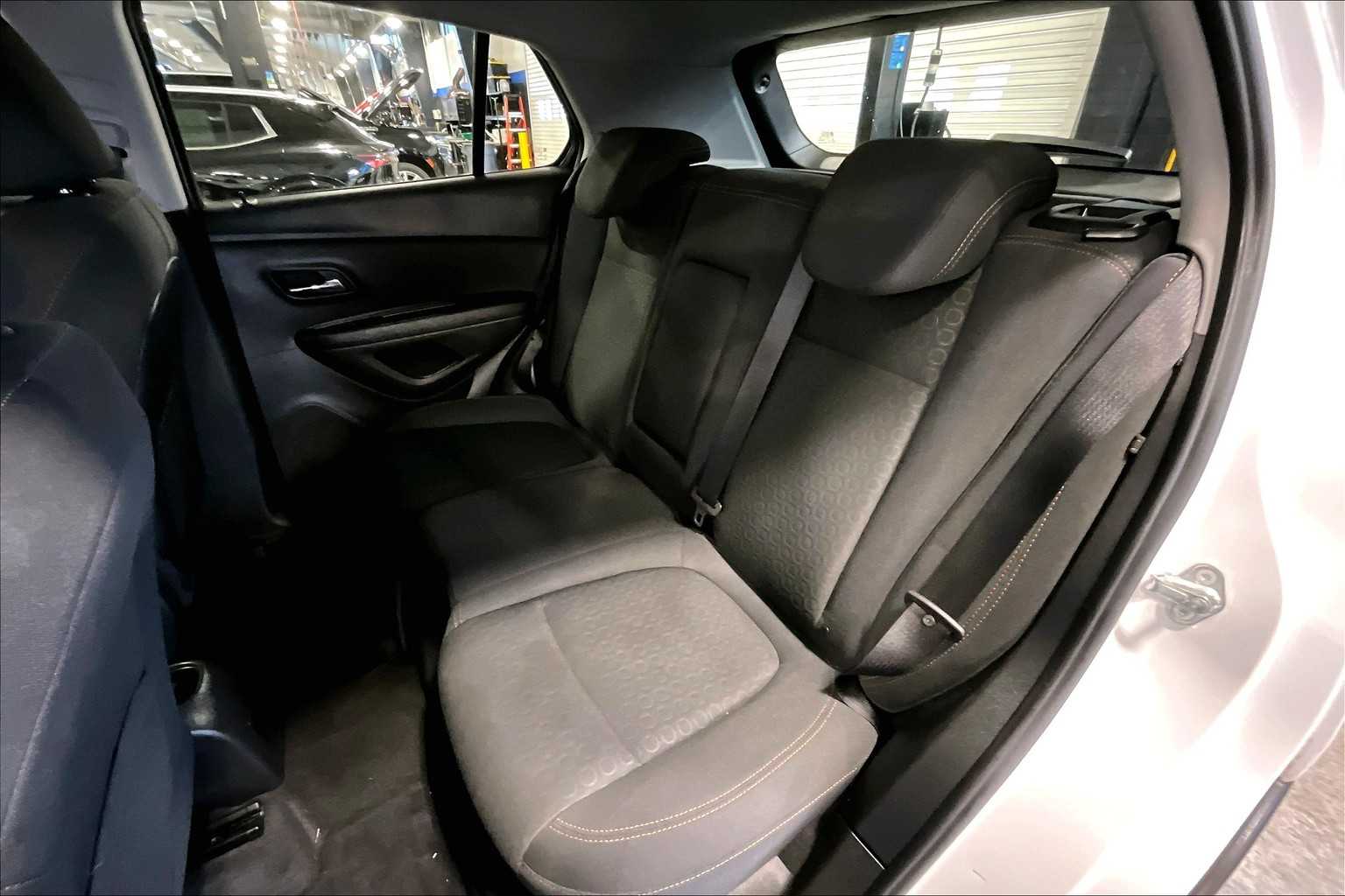 2017 Chevrolet Trax LS - Photo 15