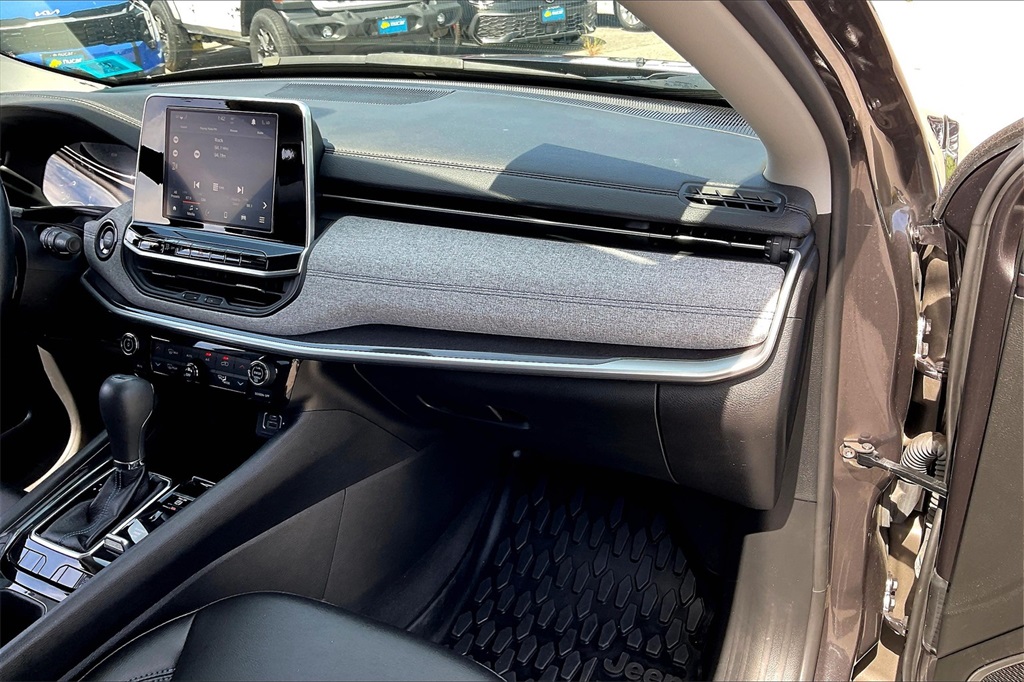 2022 Jeep Compass Latitude - Photo 12