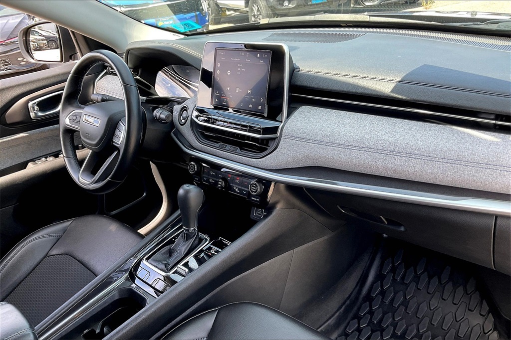 2022 Jeep Compass Latitude - Photo 13