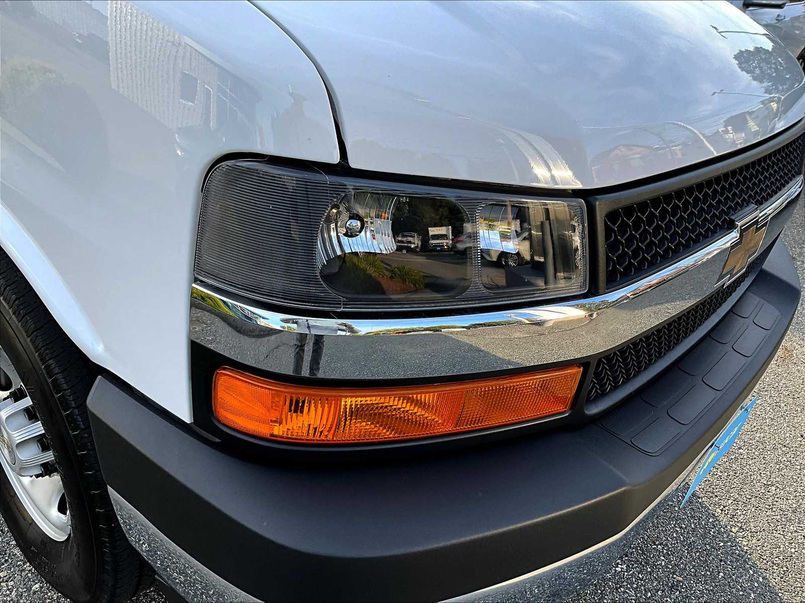 2024 Chevrolet Express 2500 Cargo photo 30