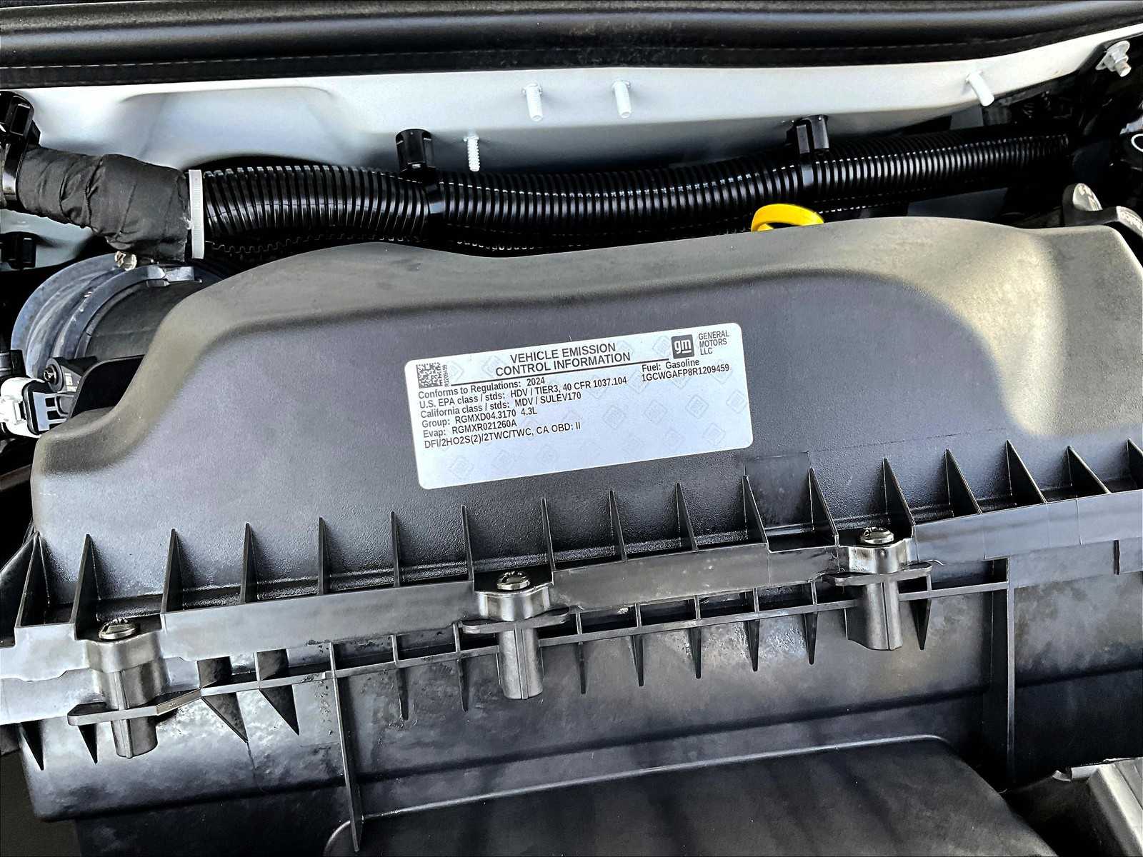 2024 Chevrolet Express 2500 Cargo photo 31