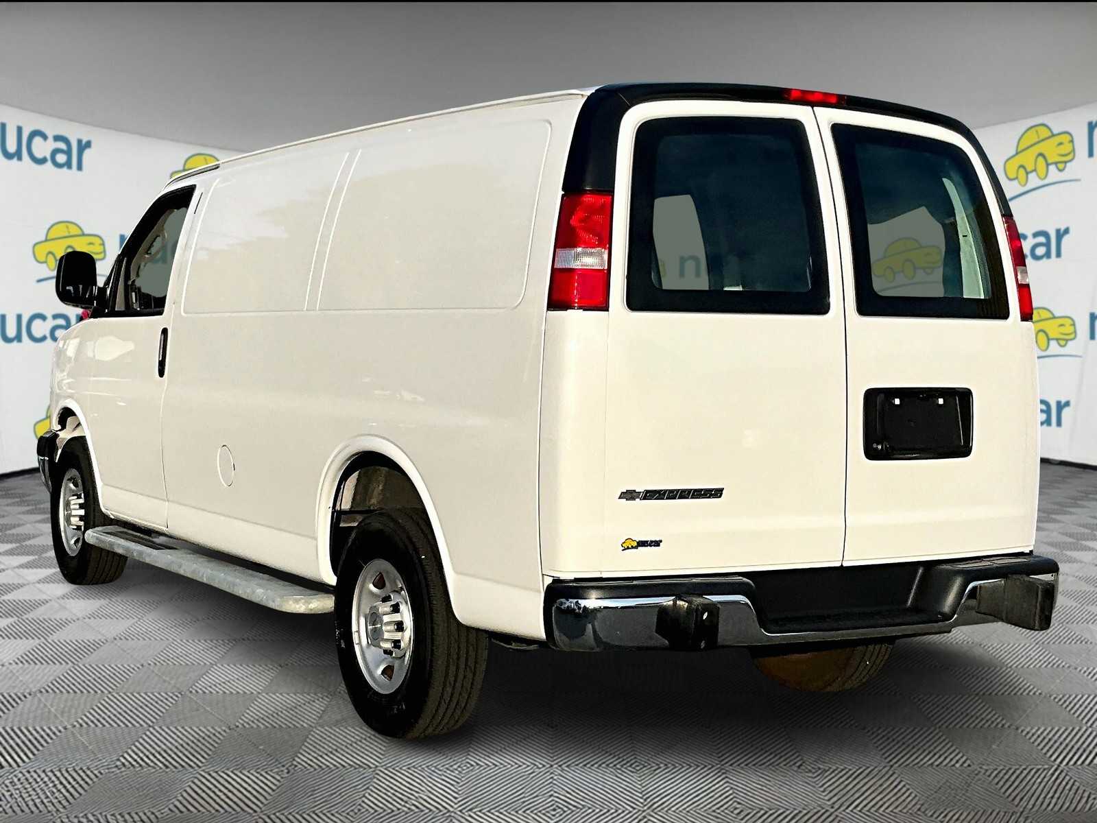 2024 Chevrolet Express 2500 Cargo photo 6