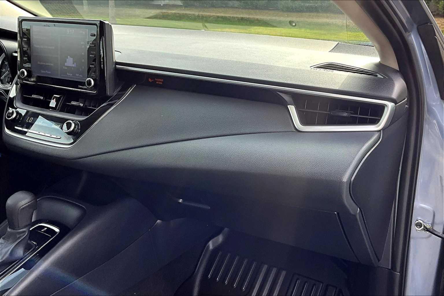 2022 Toyota Corolla LE - Photo 13