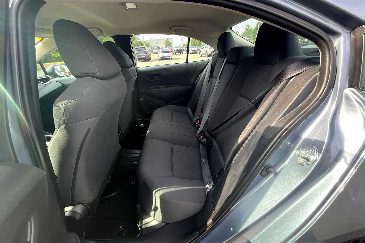 2022 Toyota Corolla LE - Photo 15