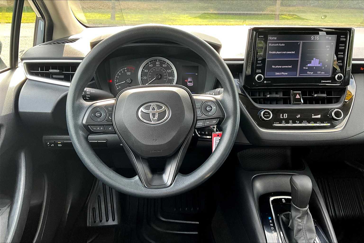 2022 Toyota Corolla LE - Photo 17