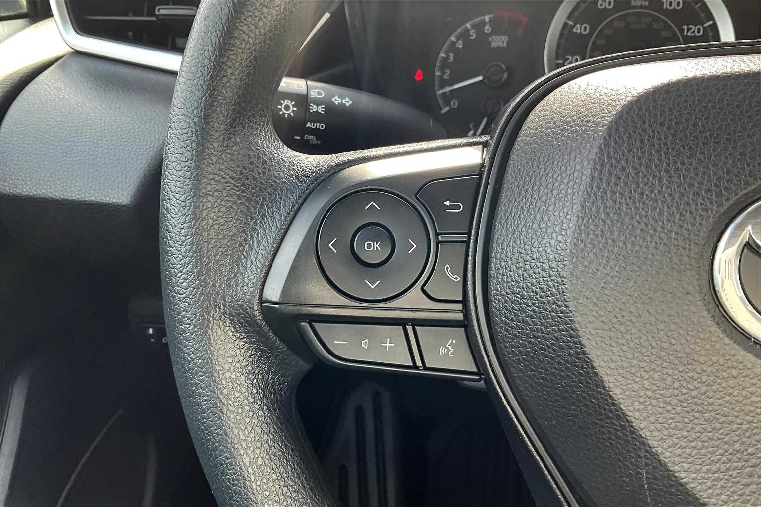 2022 Toyota Corolla LE - Photo 23
