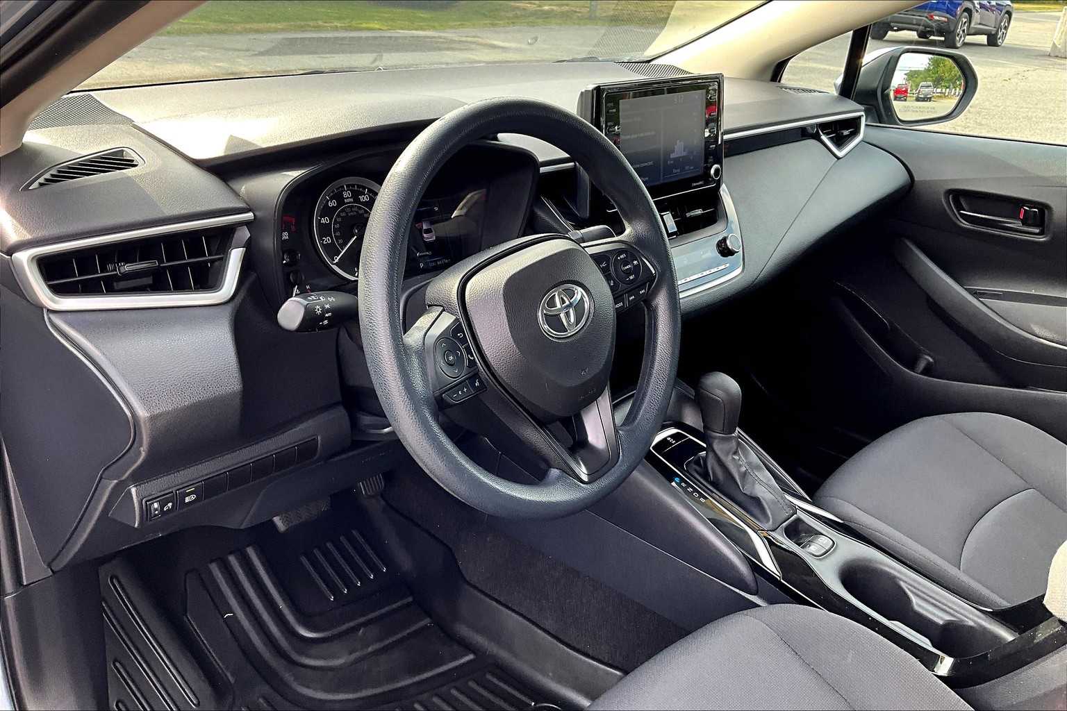 2022 Toyota Corolla LE - Photo 8