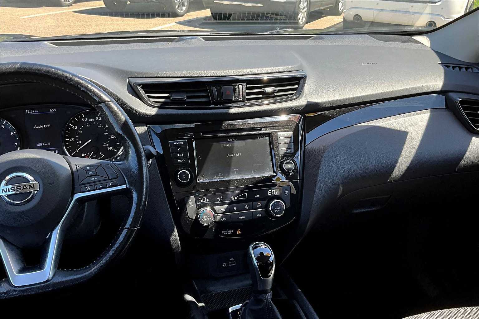 2022 Nissan Rogue Sport SV - Photo 18
